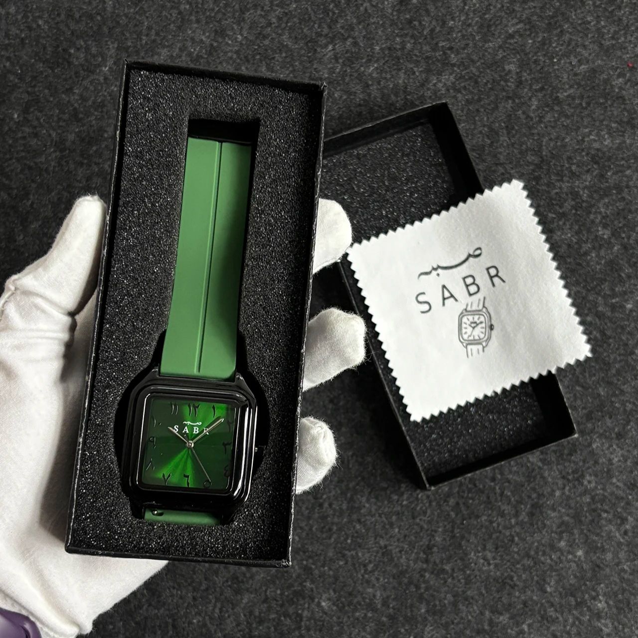 SABR Arabic Numeral Watch Men  - đánh giá và giá Luxury Watch With Arabic Numerals
