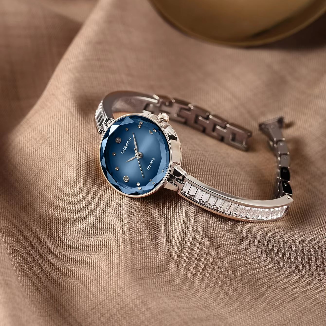 Light Luxury Cut Blue Glass Di - đánh giá và giá Luxury Watch Diamond