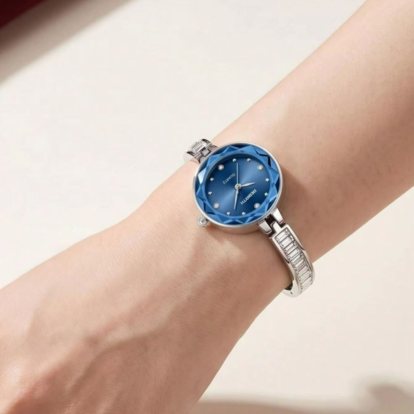 Light Luxury Cut Blue Glass Di - đánh giá và giá Luxury Watch Diamond